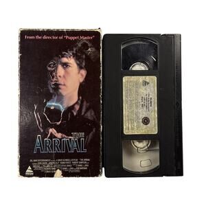 THE ARRIVAL 1990 film VHS JOHN SAXON HORROR SCI-FI PRISM Entertainment movie